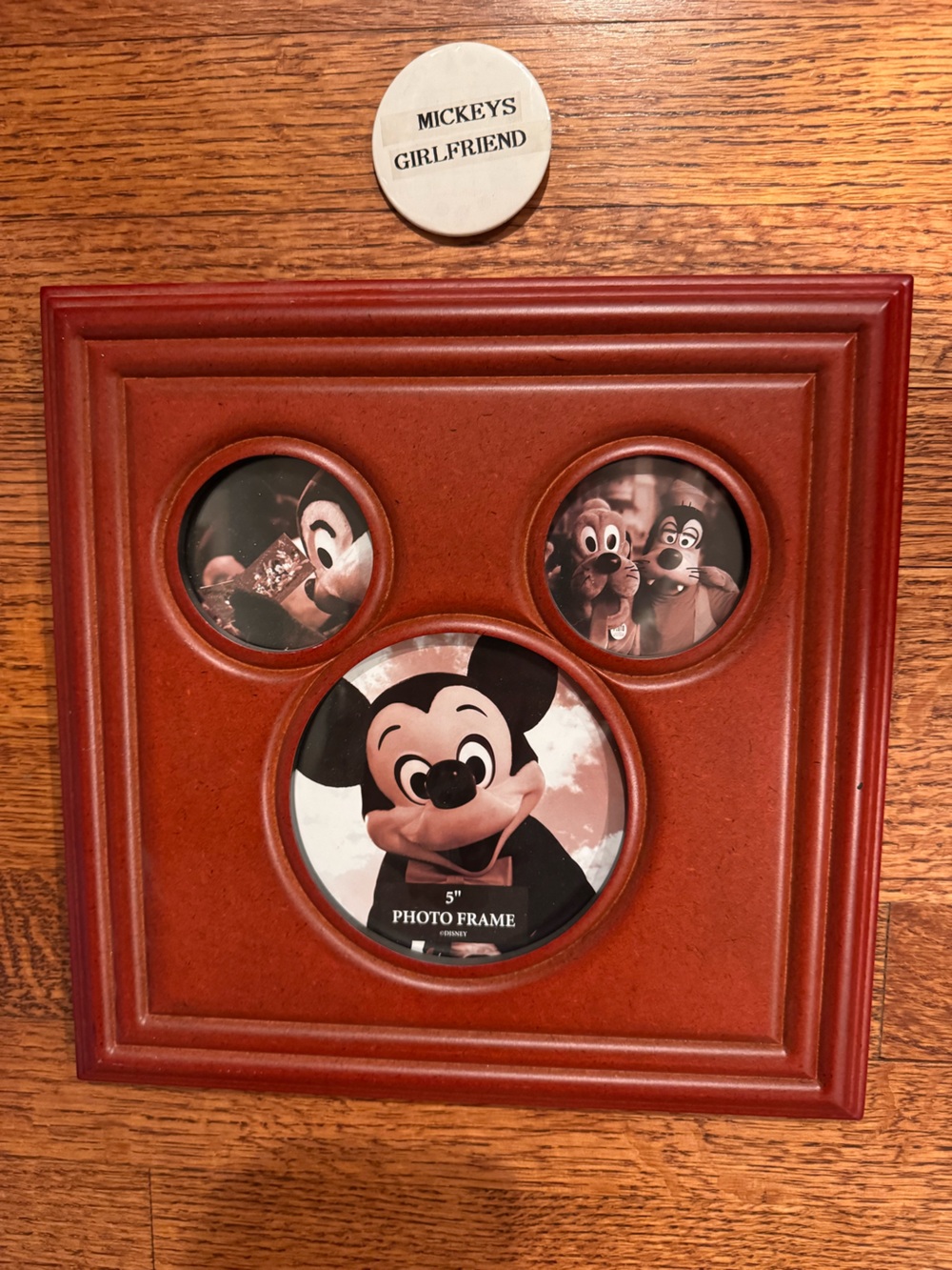 Disney Red Mickey Mouse 3-Opening Round Photo Frame